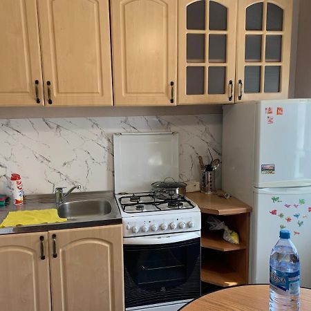 Уютная Квартирка В Центре Города Karagandy Extérieur photo